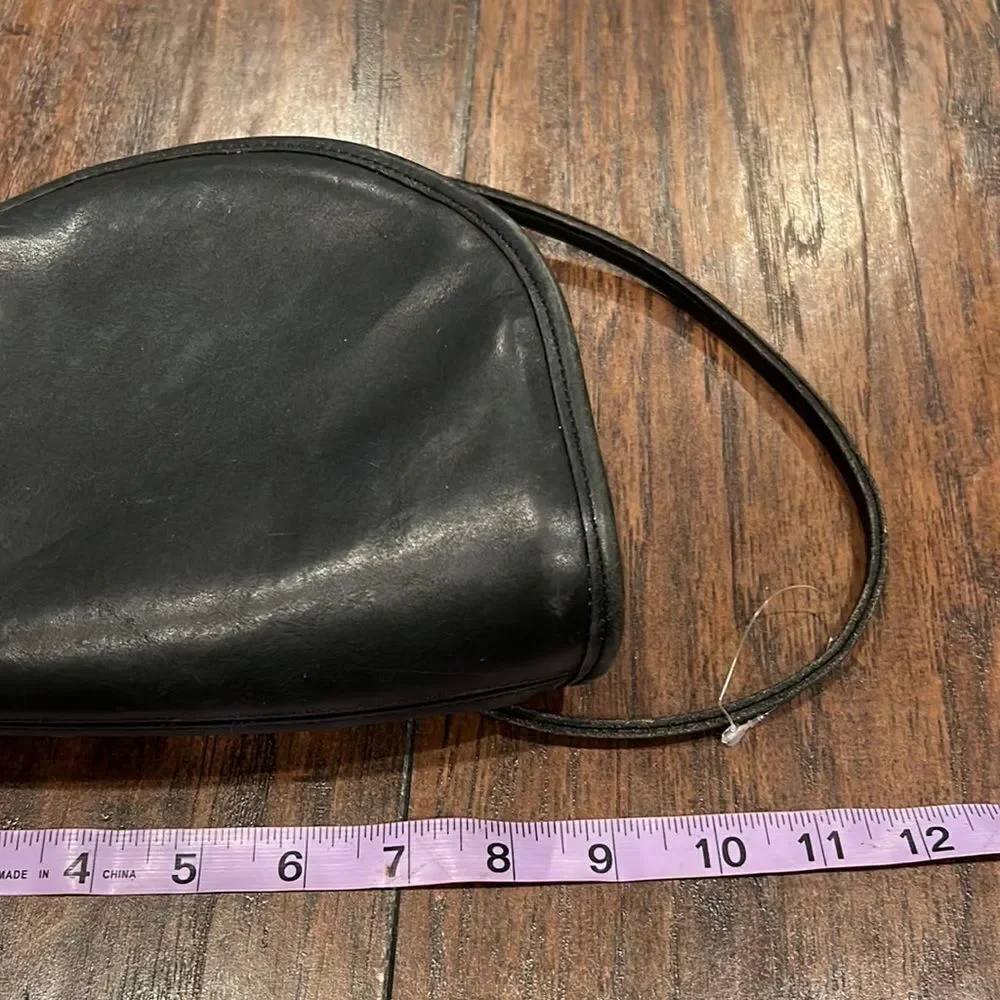 VTG Coach Shoulder Bag Half Moon Shape black full grain Leather made in USA - Picture 10 of 12